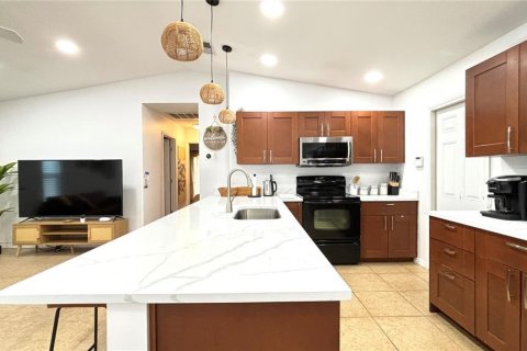 Villa ou maison à louer à Sarasota, Floride: 3 chambres, 116.5 m2 № 1373916 - photo 8