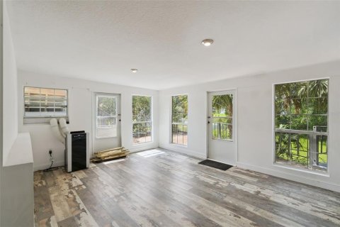 House in Leesburg, Florida 3 bedrooms, 200.3 sq.m. № 2105252 - photo 12