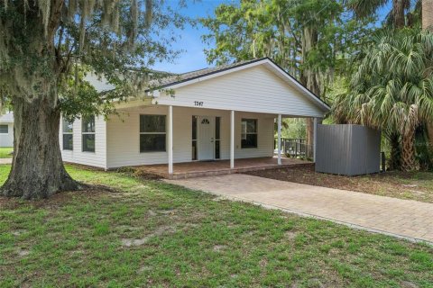 House in Leesburg, Florida 3 bedrooms, 200.3 sq.m. № 2105252 - photo 2