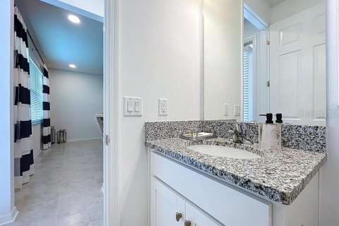 Villa ou maison à vendre à Zephyrhills, Floride: 5 chambres, 349.41 m2 № 2155616 - photo 23