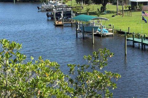 Casa en venta en Port St. Lucie, Florida, 3 dormitorios, 207.64 m2 № 2410867 - foto 22