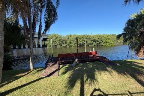 Casa en venta en Port St. Lucie, Florida, 3 dormitorios, 207.64 m2 № 2410867 - foto 9