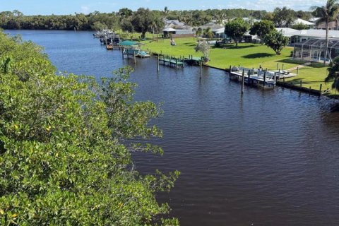 Casa en venta en Port St. Lucie, Florida, 3 dormitorios, 207.64 m2 № 2410867 - foto 21