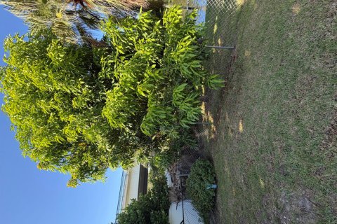 Casa en venta en Port St. Lucie, Florida, 3 dormitorios, 207.64 m2 № 2410867 - foto 11