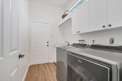 Купить виллу или дом в Сарасота, Флорида 7 комнат, 280.84м2, № 1805038 - фото 23