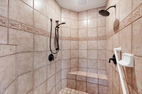 Купить виллу или дом в Сарасота, Флорида 7 комнат, 280.84м2, № 1805038 - фото 19