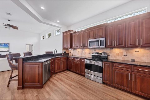 Купить виллу или дом в Сарасота, Флорида 7 комнат, 280.84м2, № 1805038 - фото 10
