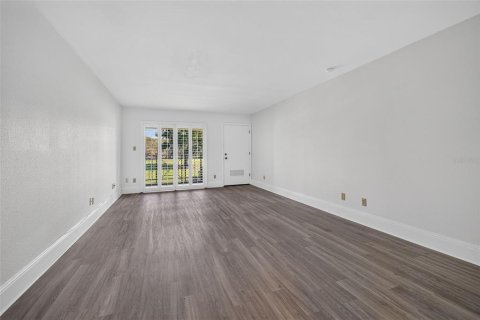 Condo in Wesley Chapel, Florida, 3 bedrooms  № 2378274 - photo 24