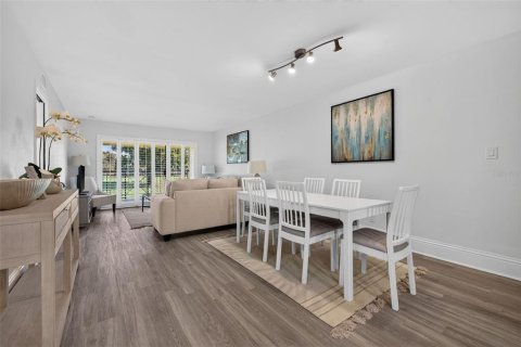 Condo in Wesley Chapel, Florida, 3 bedrooms  № 2378274 - photo 4