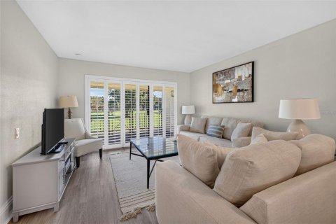 Condo in Wesley Chapel, Florida, 3 bedrooms  № 2378274 - photo 7