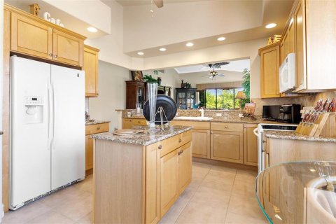 Condo in Howey-in-the-Hills, Florida, 3 bedrooms  № 1169168 - photo 22