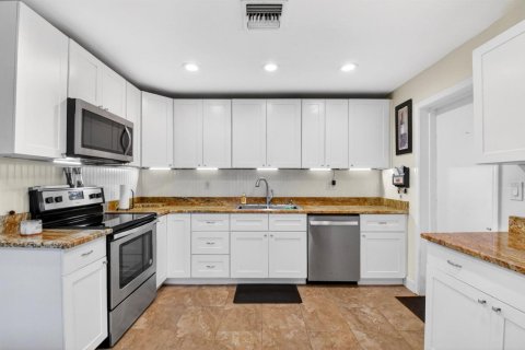 Villa ou maison à vendre à West Palm Beach, Floride: 2 chambres, 72.84 m2 № 2088058 - photo 10