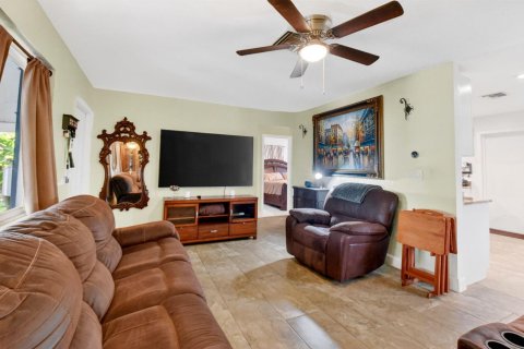 Villa ou maison à vendre à West Palm Beach, Floride: 2 chambres, 72.84 m2 № 2088058 - photo 8