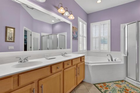 House in Apollo Beach, Florida 4 bedrooms, 261.24 sq.m. № 2151751 - photo 23