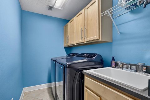 House in Apollo Beach, Florida 4 bedrooms, 261.24 sq.m. № 2151751 - photo 27