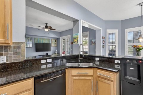 House in Apollo Beach, Florida 4 bedrooms, 261.24 sq.m. № 2151751 - photo 15
