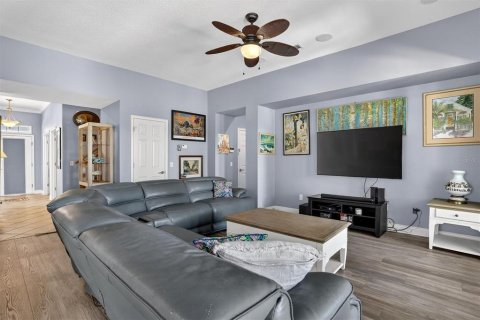House in Apollo Beach, Florida 4 bedrooms, 261.24 sq.m. № 2151751 - photo 12