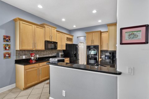 House in Apollo Beach, Florida 4 bedrooms, 261.24 sq.m. № 2151751 - photo 18