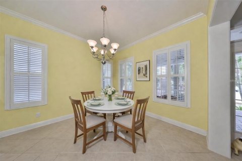 House in Apollo Beach, Florida 4 bedrooms, 261.24 sq.m. № 2151751 - photo 9