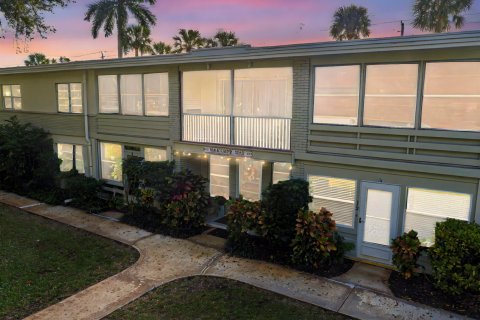 Condo in Vero Beach, Florida, 2 bedrooms  № 2188473