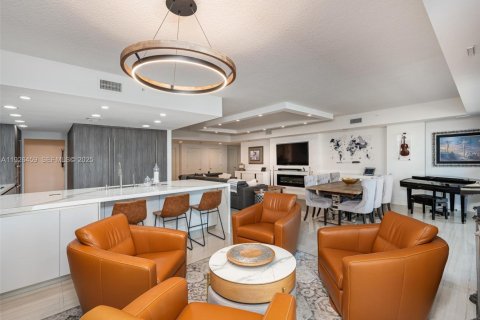 Condominio en venta en Hollywood, Florida, 3 dormitorios, 293.66 m2 № 2034203 - foto 7