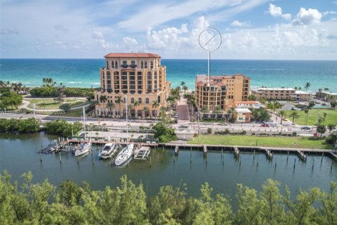 Condominio en Hollywood, Florida, 3 dormitorios  № 2034203
