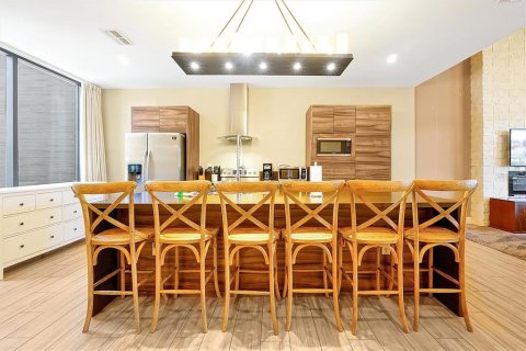 Townhouse in Kissimmee, Florida 3 bedrooms, 203.92 sq.m. № 2195675 - photo 10