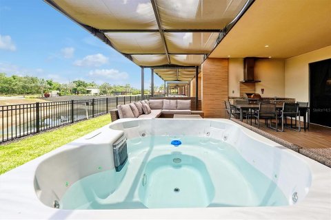 Townhouse in Kissimmee, Florida 3 bedrooms, 203.92 sq.m. № 2195675 - photo 19