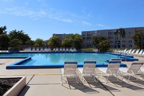 Copropriété à vendre à Sunrise, Floride: 1 chambre, 80.08 m2 № 2245106 - photo 4