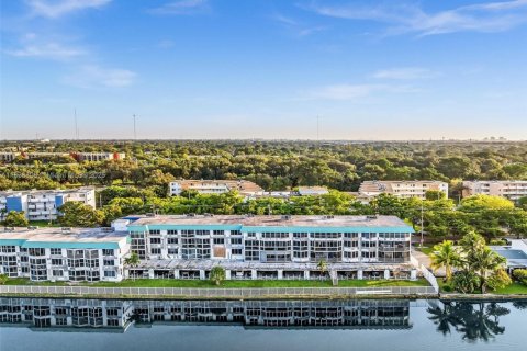 Copropriété à vendre à Miami, Floride: 1 chambre, 81.75 m2 № 1939715 - photo 4