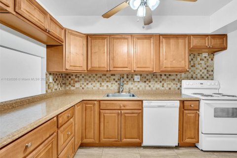 Copropriété à vendre à Miami, Floride: 1 chambre, 81.75 m2 № 1939715 - photo 8