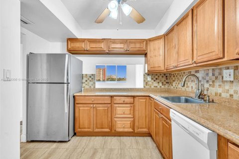 Copropriété à vendre à Miami, Floride: 1 chambre, 81.75 m2 № 1939715 - photo 9