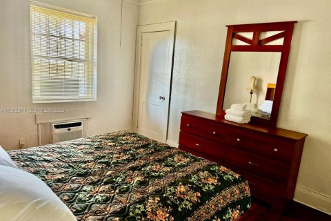Villa ou maison à louer à Hollywood, Floride: 1 chambre № 2023935 - photo 11