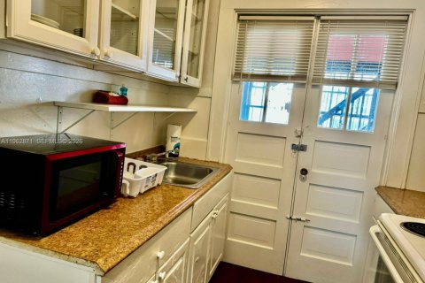 Villa ou maison à louer à Hollywood, Floride: 1 chambre № 2023935 - photo 3