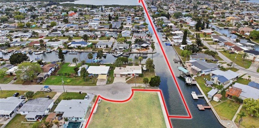 Land in Hudson, Florida № 2099005