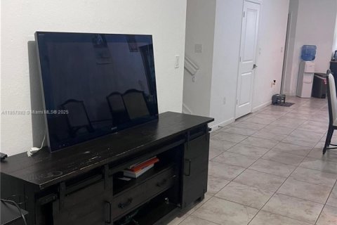 Купить таунхаус в Хомстед, Флорида 4 спальни, 178м2, № 1960669 - фото 3