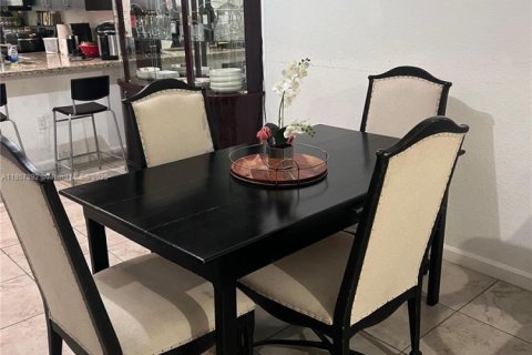 Купить таунхаус в Хомстед, Флорида 4 спальни, 178м2, № 1960669 - фото 4