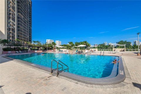 Condominio en venta en Aventura, Florida, 1 dormitorio, 96.43 m2 № 1967425 - foto 28