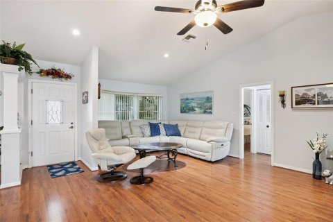 House in Mount Dora, Florida 3 bedrooms, 177.35 sq.m. № 2266744 - photo 30