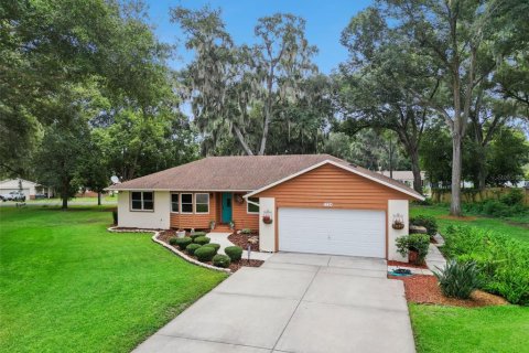 House in Mount Dora, Florida 3 bedrooms, 177.35 sq.m. № 2266744 - photo 2