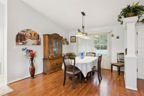 House in Mount Dora, Florida 3 bedrooms, 177.35 sq.m. № 2266744 - photo 11