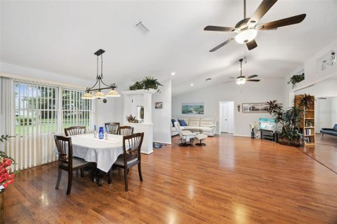House in Mount Dora, Florida 3 bedrooms, 177.35 sq.m. № 2266744 - photo 12