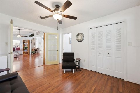 House in Mount Dora, Florida 3 bedrooms, 177.35 sq.m. № 2266744 - photo 18