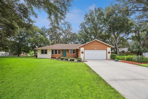 House in Mount Dora, Florida 3 bedrooms, 177.35 sq.m. № 2266744 - photo 26