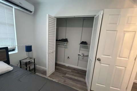Commercial property in Miami, Florida № 1863704 - photo 28