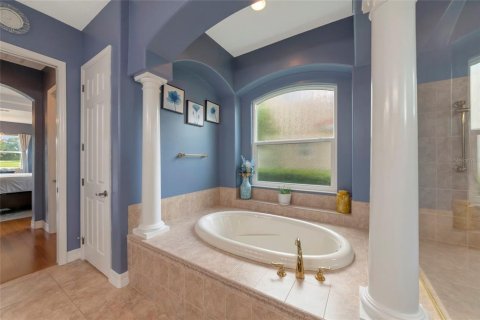 Casa en venta en Bradenton, Florida, 4 dormitorios, 390 m2 № 2387558 - foto 24