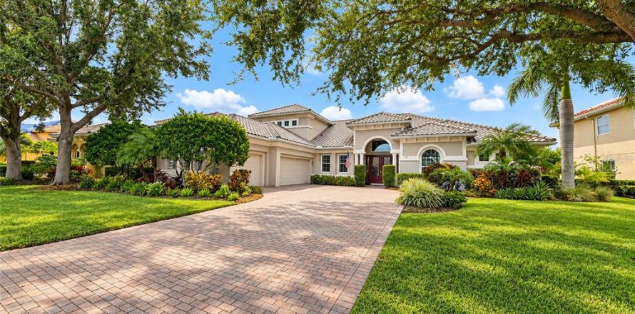 Casa en Bradenton, Florida 4 dormitorios, 390 m2 № 2387558