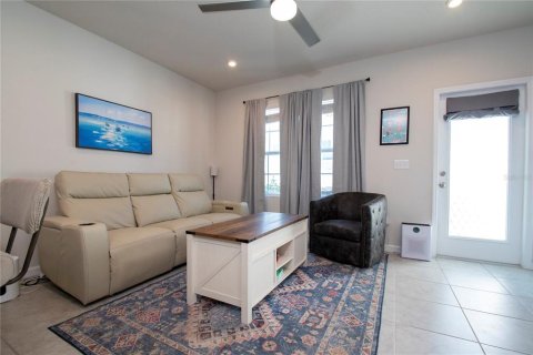 Townhouse in Bradenton, Florida 3 bedrooms, 132.94 sq.m. № 2099911 - photo 11