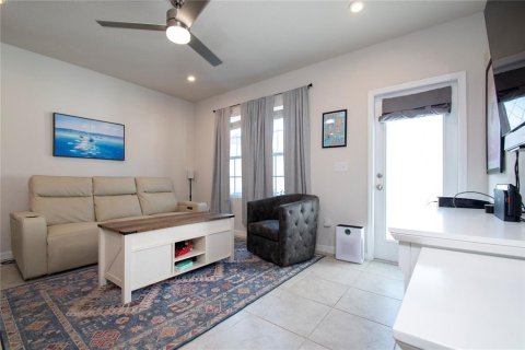 Townhouse in Bradenton, Florida 3 bedrooms, 132.94 sq.m. № 2099911 - photo 12