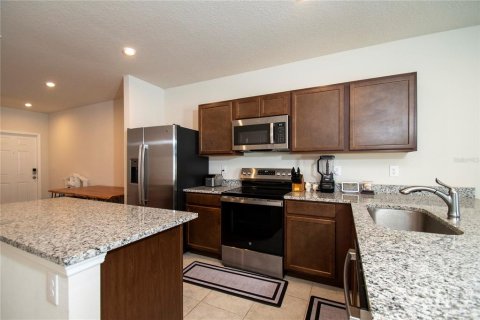 Townhouse in Bradenton, Florida 3 bedrooms, 132.94 sq.m. № 2099911 - photo 4